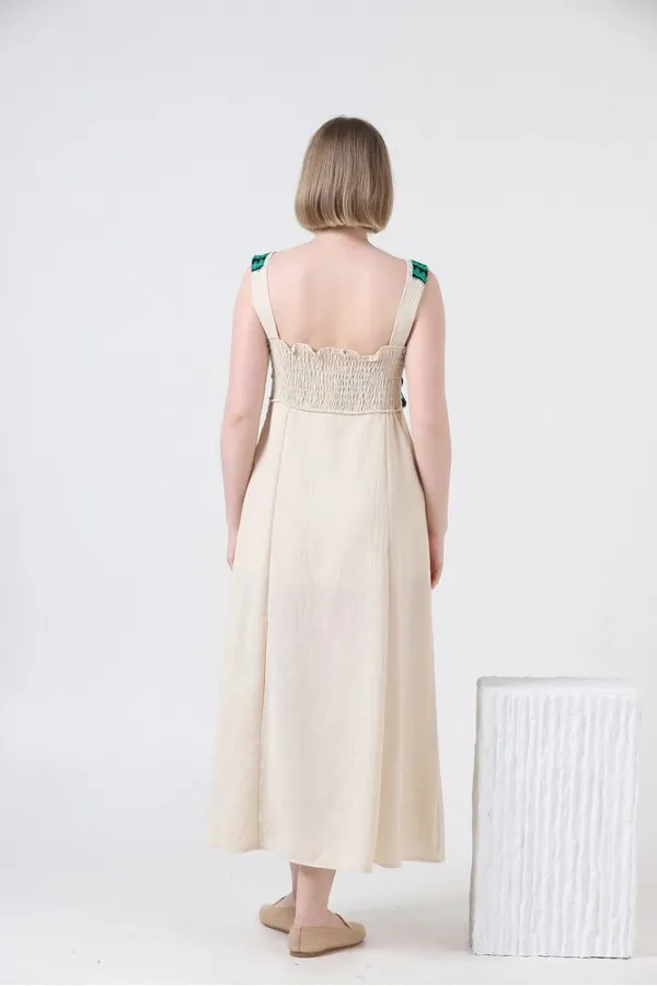 Robe en lin à bretelles avec appliques en pierre émeraude Topshow