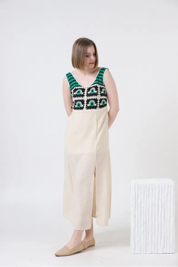 Robe en lin à bretelles avec appliques en pierre émeraude Topshow