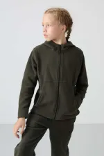 Tommylife Toptan 7-15 Yaş Kapüşonlu Standart Kalıp Kız Çocuk Polar Sweatshirt 75152 Haki Tommylife Toptan 7-15 Yaş Kapüşonlu Standart Kalıp Kız Çocuk Polar Sweatshirt 75152 Haki