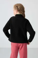 Tommylife Toptan 7-15 Yaş Dik Yaka Standart Kalıp Basic Kız Çocuk Polar Sweatshirt 75151 Siyah Tommylife Toptan 7-15 Yaş Dik Yaka Standart Kalıp Basic Kız Çocuk Polar Sweatshirt 75151 Siyah