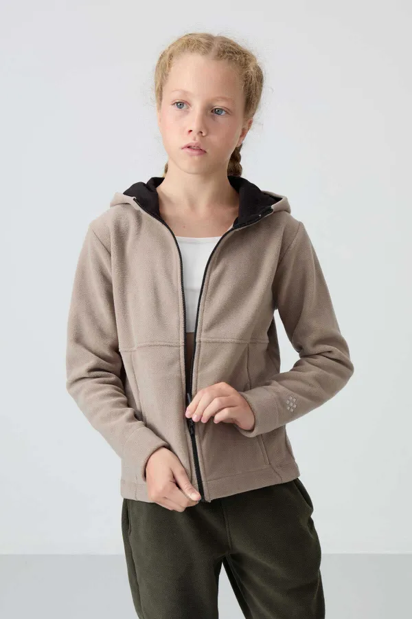 Tommylife Toptan 7-15 Yaş Kapüşonlu Standart Kalıp Kız Çocuk Polar Sweatshirt 75152 Koyu Bej Tommylife Toptan 7-15 Yaş Kapüşonlu Standart Kalıp Kız Çocuk Polar Sweatshirt 75152 Koyu Bej